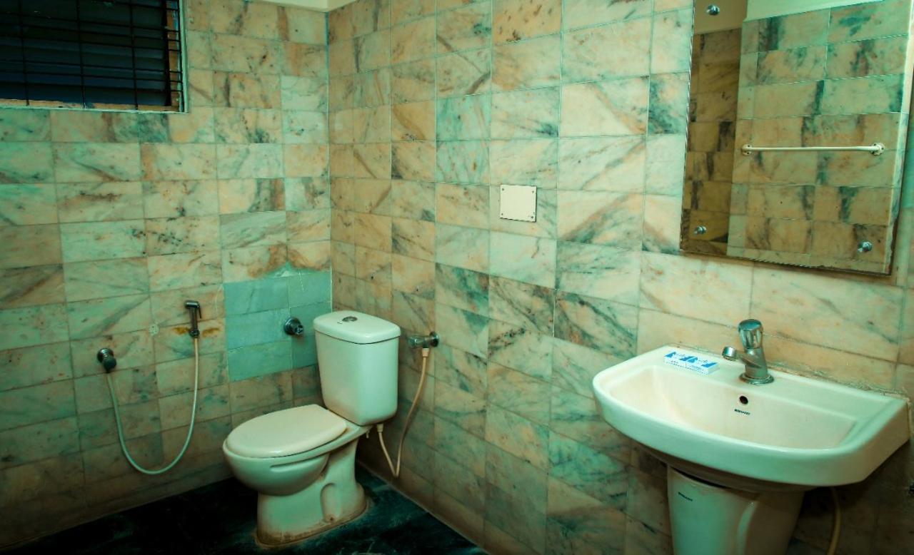 Hotel Arunachala Tiruvannamalai Bagian luar foto
