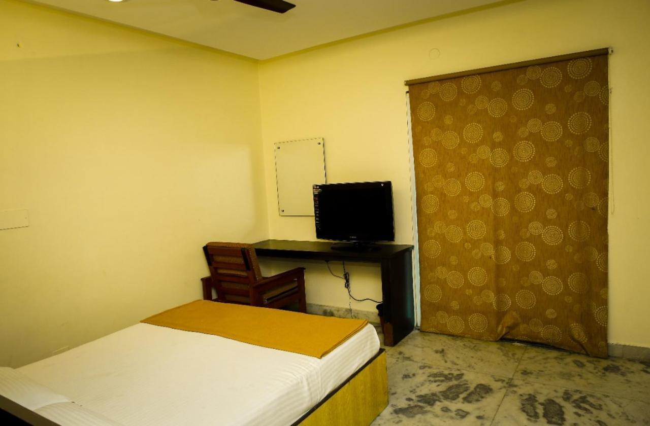 Hotel Arunachala Tiruvannamalai Bagian luar foto