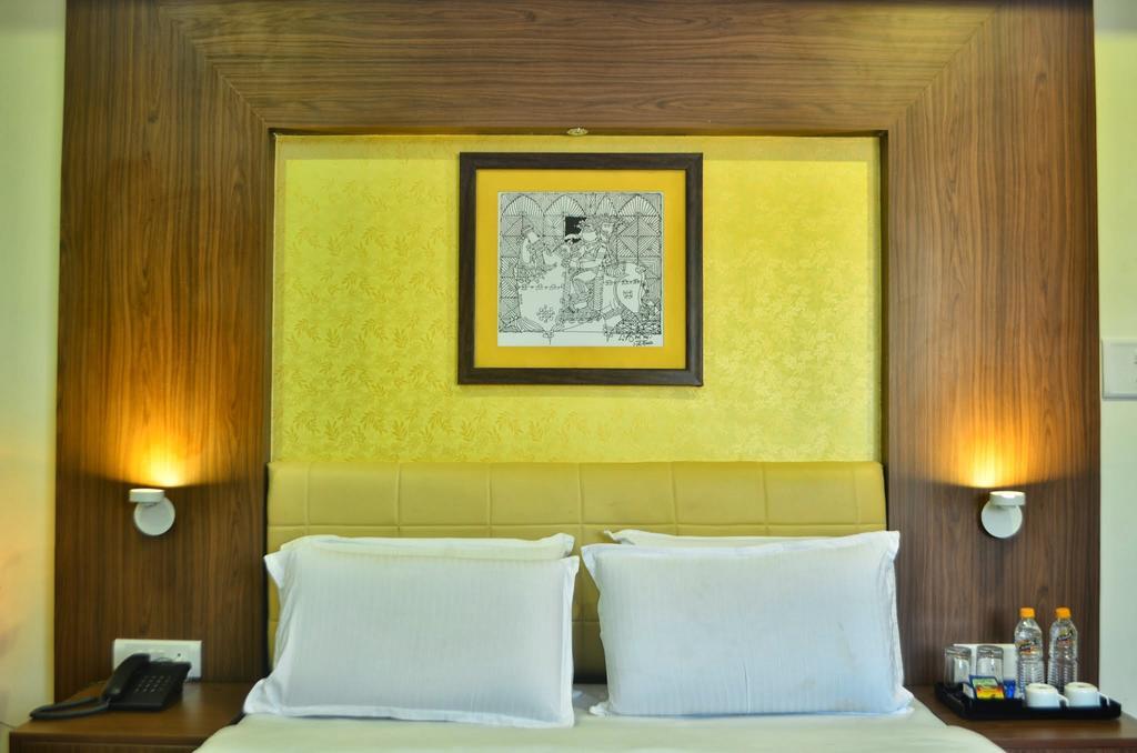 Hotel Arunachala Tiruvannamalai Bagian luar foto